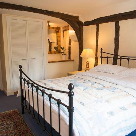Meddlars A Historic Cottage On The Countryside Edge Of A Vibrant Market Town Hadleigh  Bagian luar foto